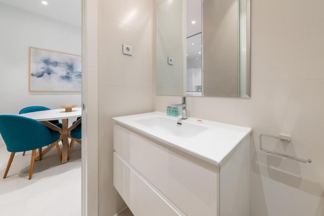 2 Bedrooms 2 Bathrooms Furnished - Delicias - Modern- Mintystay Madrid Extérieur photo