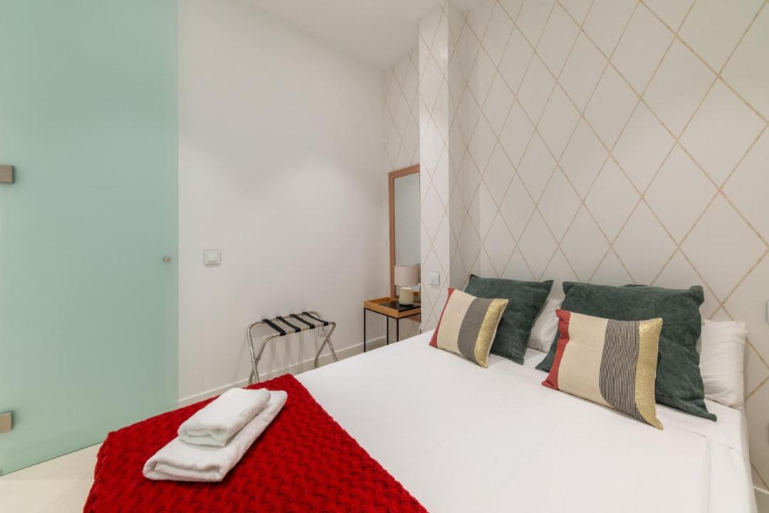 2 Bedrooms 2 Bathrooms Furnished - Delicias - Modern- Mintystay Madrid Extérieur photo